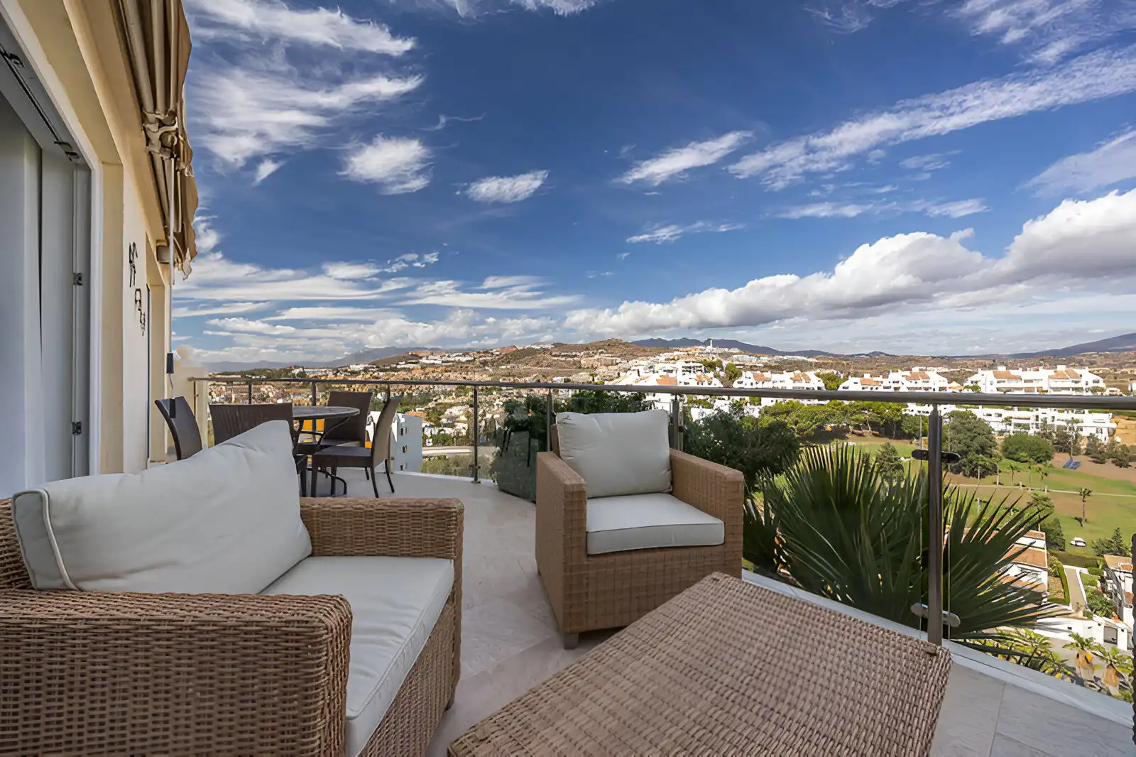 Terrasse von Erdgeschoss zum Verkauf in Mijas mit Klimaanlage, Terrasse und Schwimmbad