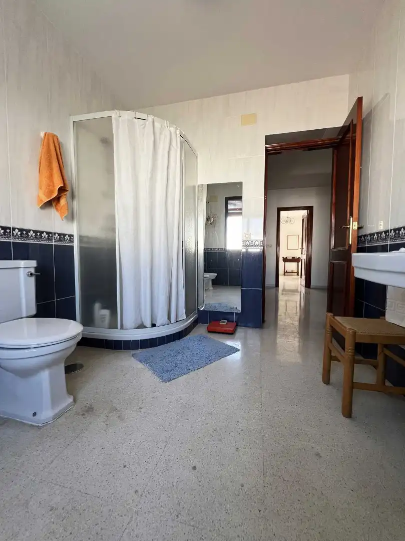 Bany de Casa o xalet en venda en Lora de Estepa amb Jardí privat i Traster