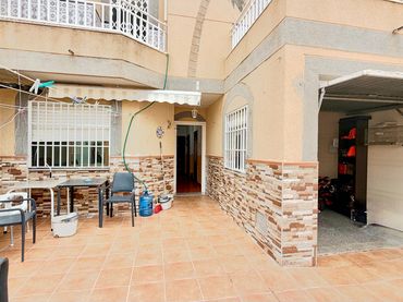 House for sale in Calle Leonardo da Vinci