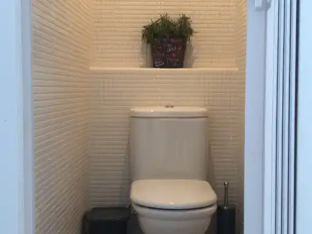 Badezimmer von Loft zur Miete in Higueruela mit Parkett und Möbliert