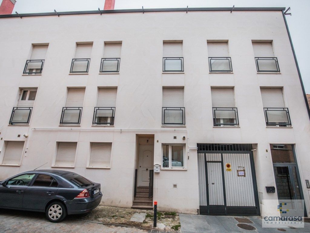 Vista exterior de Pis de lloguer en Ávila Capital amb Moblat