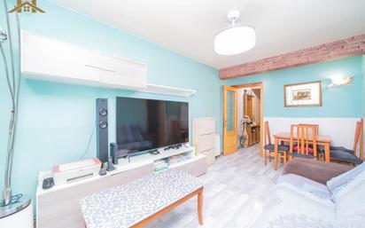 Living room of Flat for sale in Móstoles  with Air Conditioner, Heating and Furnished