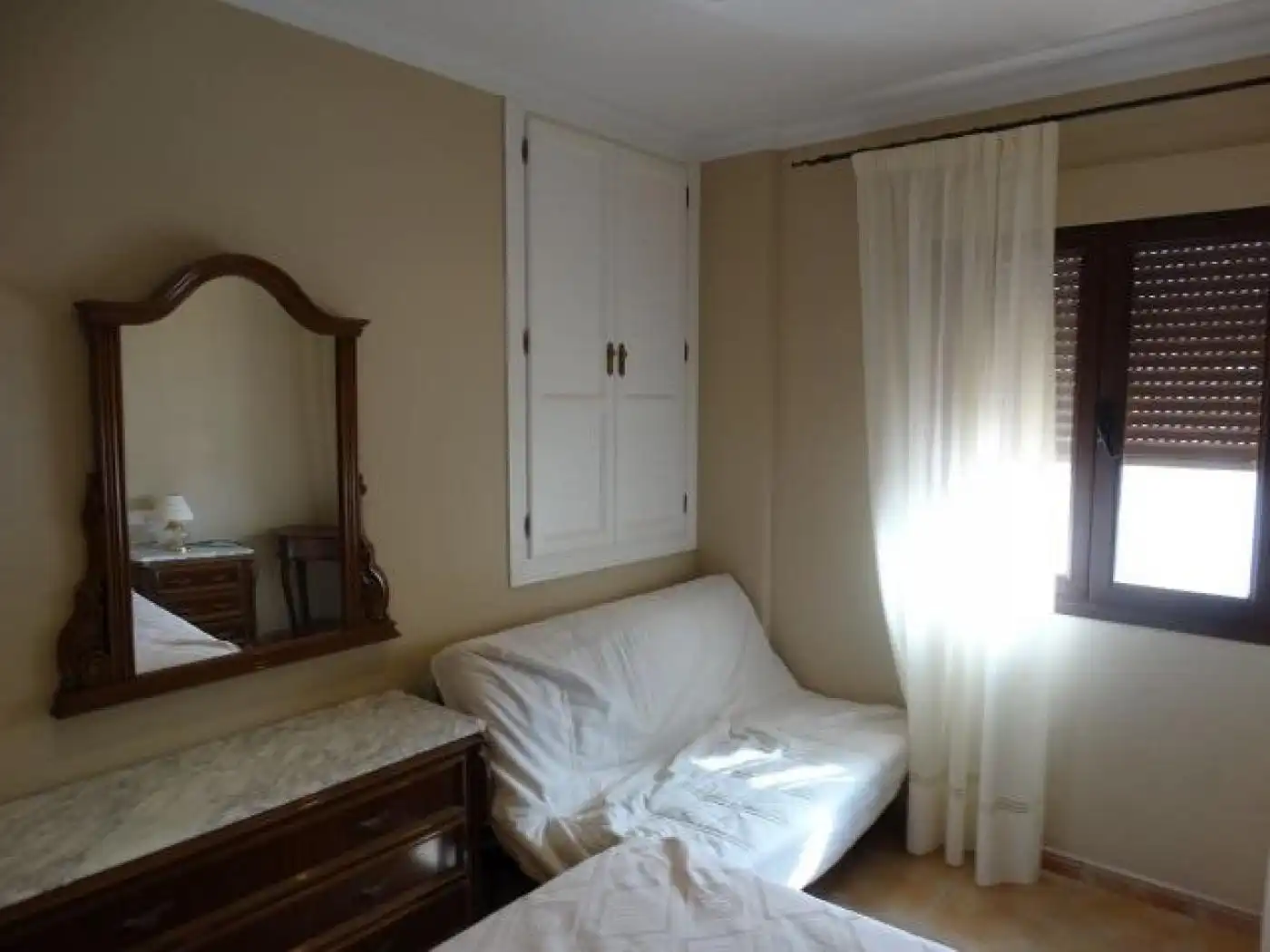 Dormitori de Casa o xalet en venda en Villanueva del Rosario amb Aire condicionat, Terrassa i Moblat