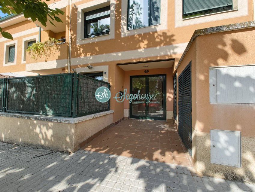 Exterior view of Flat for sale in Bernuy de Porreros  with Heating, Storage room and Furnished