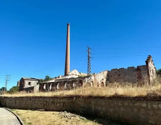 Vista exterior de Residencial en venda en Ávila