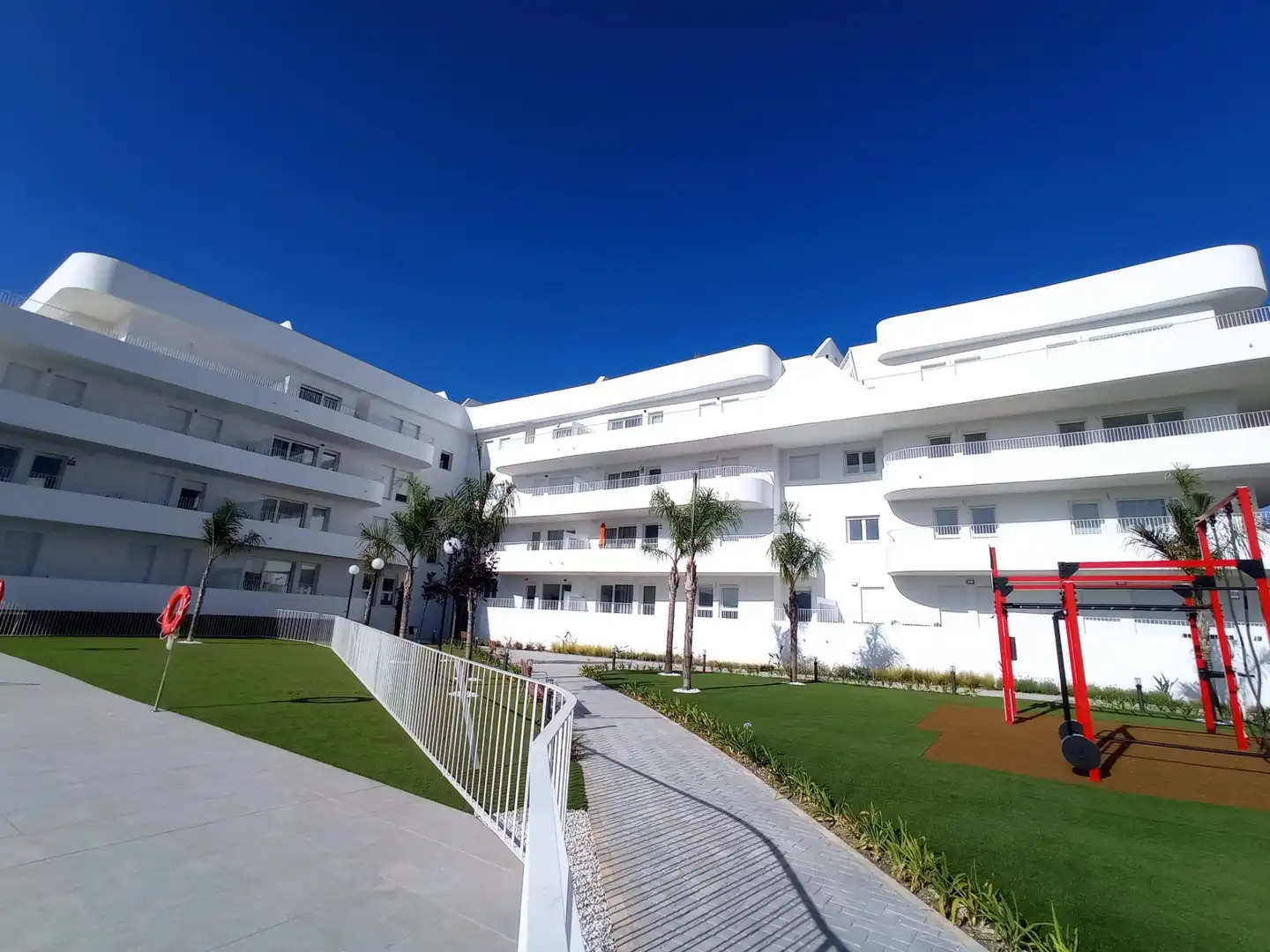 Vista exterior de Apartament de lloguer en Fuengirola amb Aire condicionat, Calefacció i Terrassa