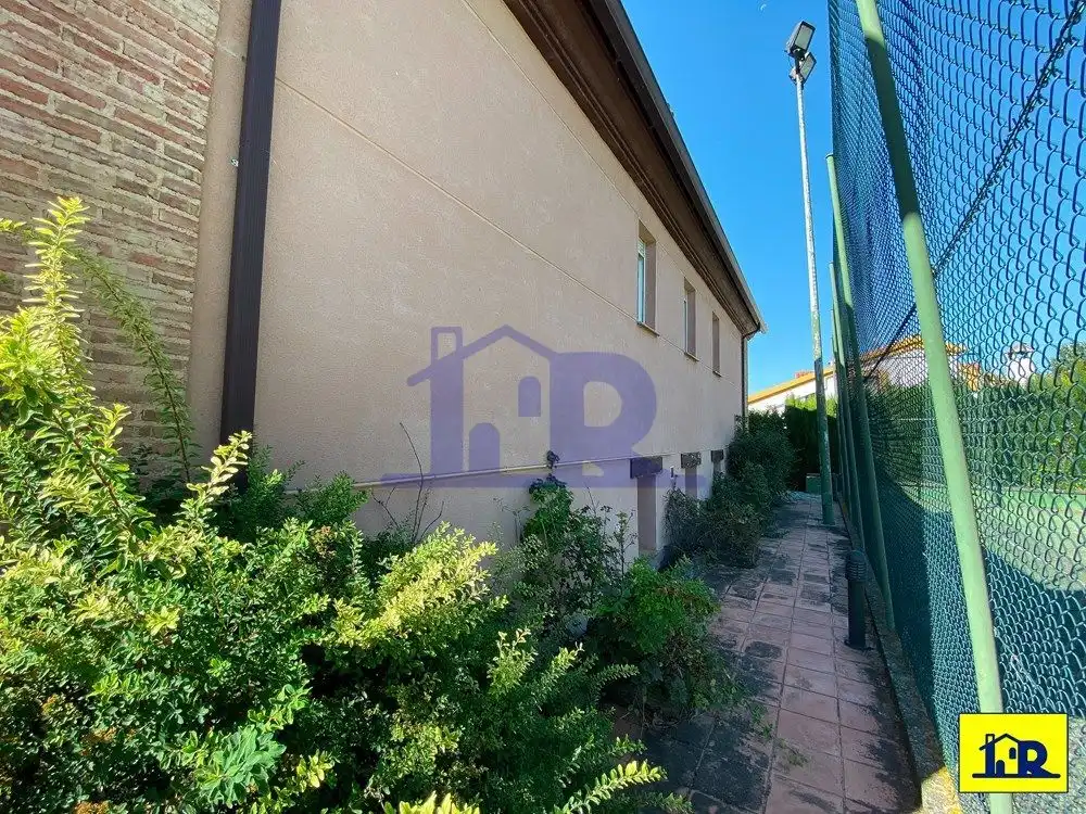 Exterior view of Houses for sale in Arcas del Villar  with Terrace, Storage room and Swimming Pool