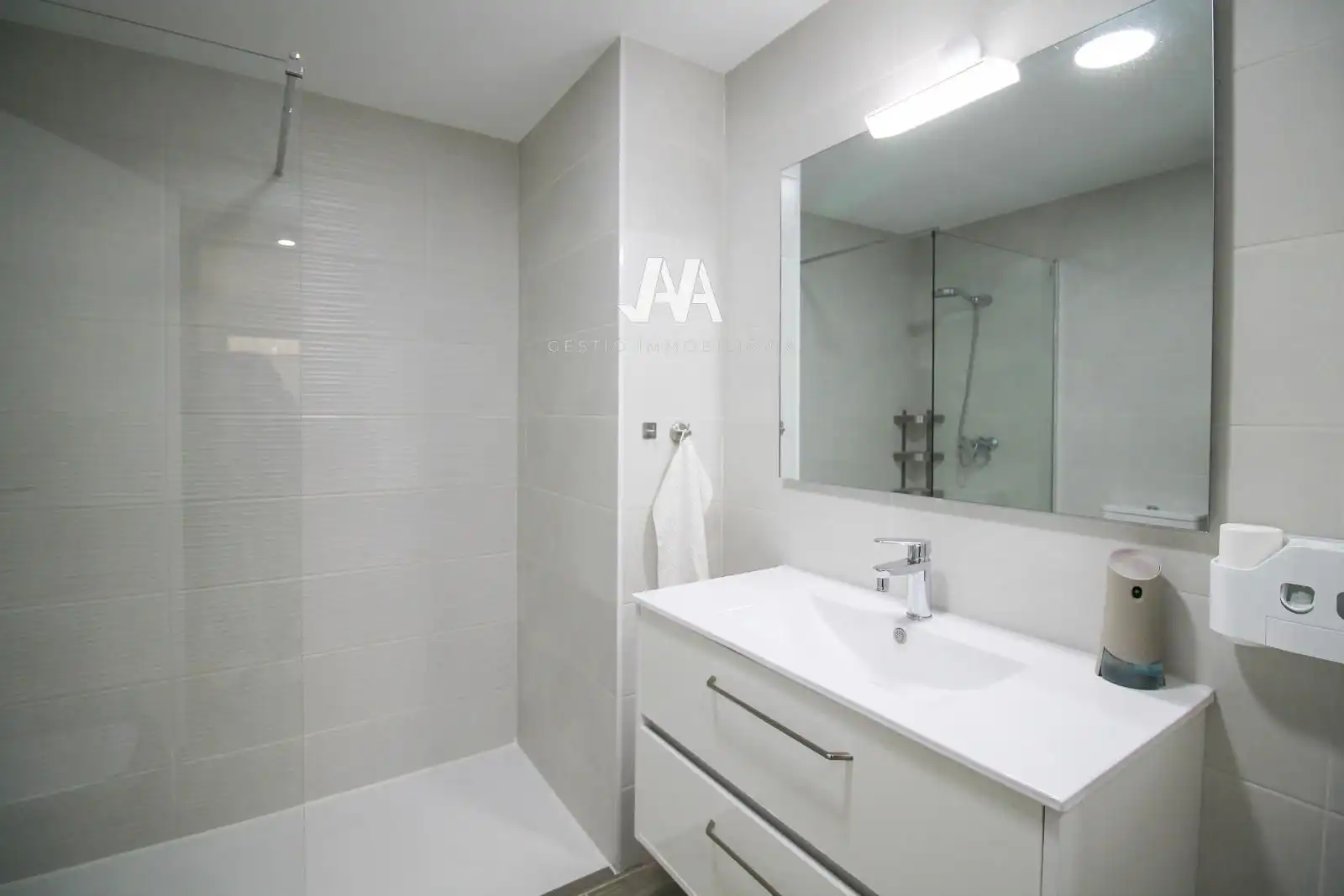 Baño de Piso en venta en Igualada con Aire acondicionado, Calefacción y Terraza