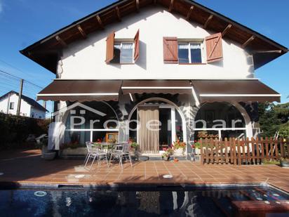 Vista exterior de Casa o xalet en venda en Vallgorguina amb Terrassa i Piscina