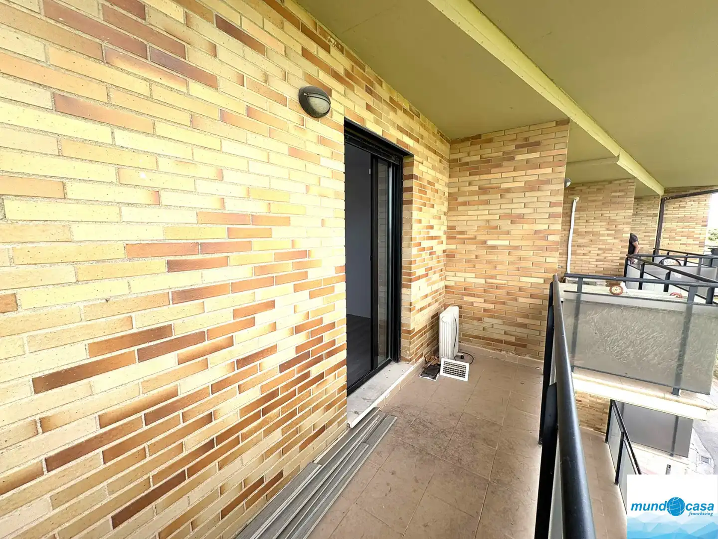 Balcony of Flat for sale in Pinseque  with Air Conditioner, Heating and Terrace