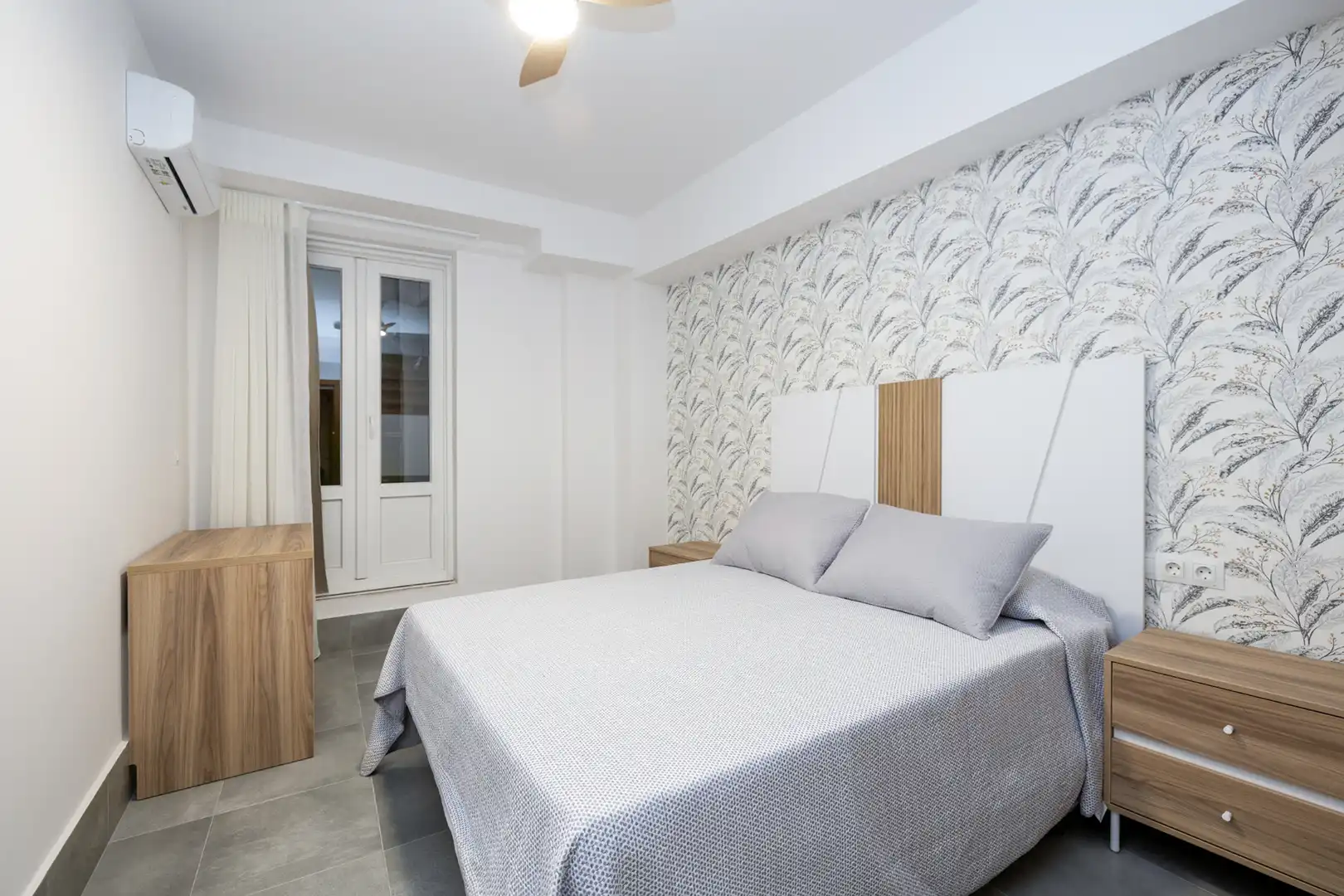 Schlafzimmer von Wohnung zur Miete in Granada mit Klimaanlage, Heizung und Möbliert