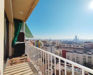 Exterior view of Flat to rent in  Barcelona Capital  with Air Conditioner, Parquet flooring and Furnished