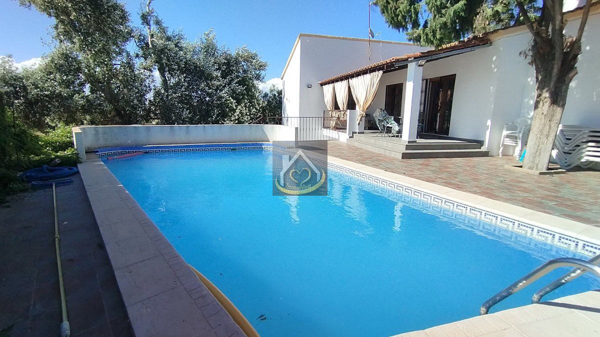 Schwimmbecken von Grundstücke zum verkauf in Cartaya