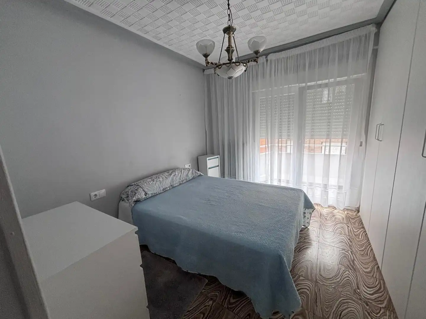 Habitación de Piso en venta en Calahorra con Calefacción, Terraza y Amueblado