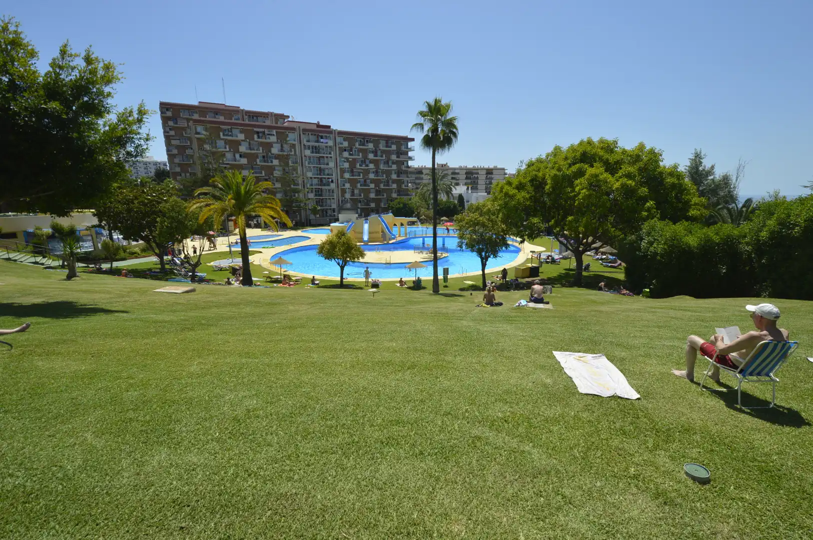 Swimming pool of Study for sale in Benalmádena  with Air Conditioner, Terrace and Furnished