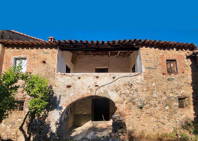 Casa adosada en Venta en Calle Cruz en Linares de la Sierra