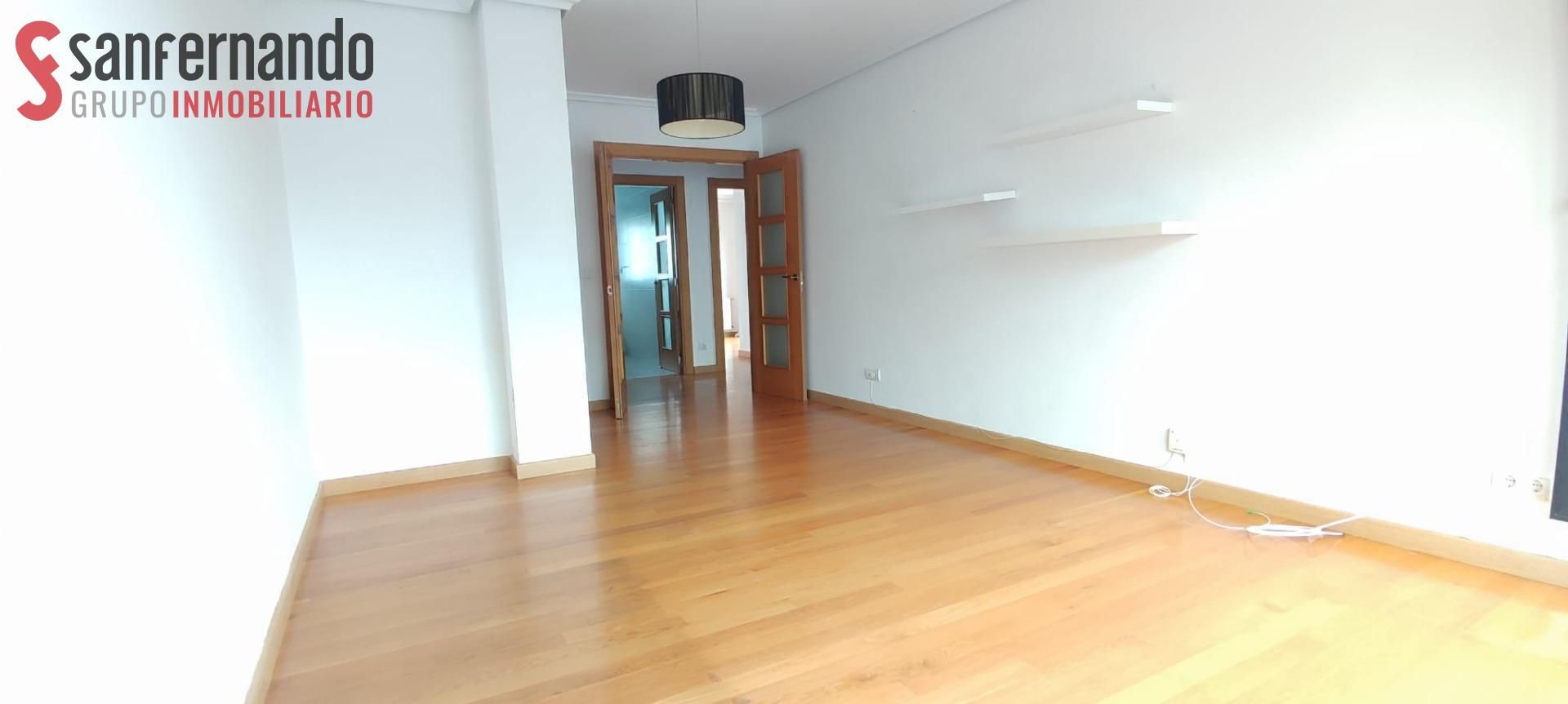 Piso en venta en Santander con Calefacción y Trastero