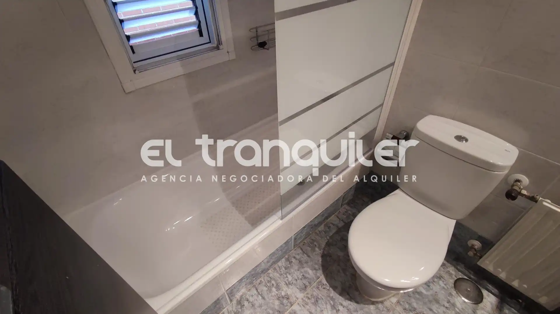 Bany de Àtic de lloguer en Madrid amb Aire condicionat, Parquet i Terrassa