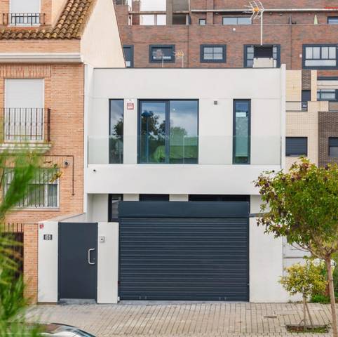 Casa adosada en Venta en Flaçà