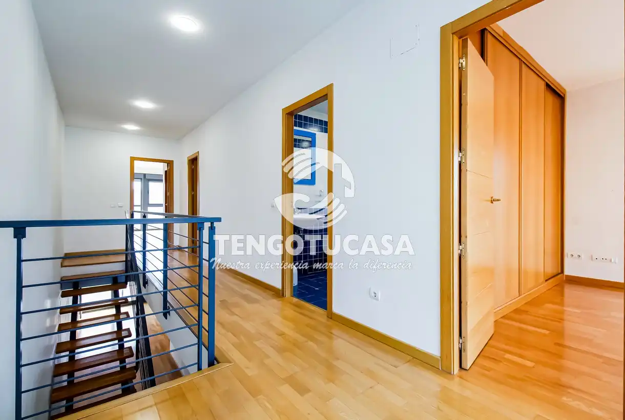 Detached homes for rent in Madrid  with Air Conditioner, Heating and Private garden