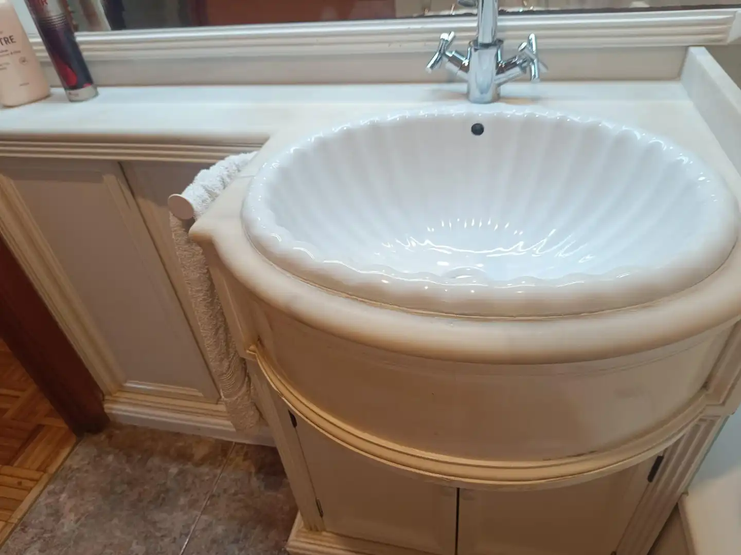 Bathroom of Flat for rent in Elche / Elx  with Parquet flooring and Furnished