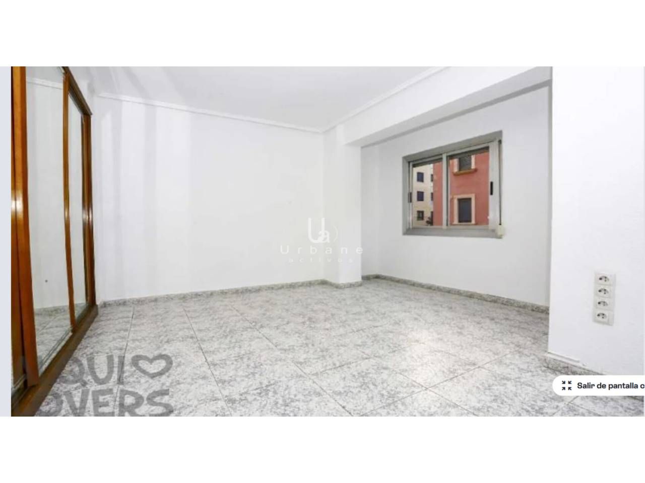 Dormitori de Pis en venda en  Valencia Capital amb Balcó