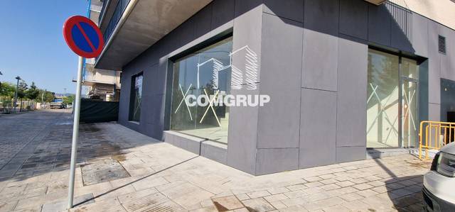Local comercial en Alquiler en CARMEN CHACON ESQ AV GABRIELA MISTRAL, en Llevant
