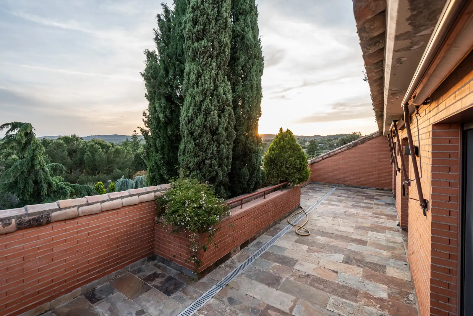 Terrassa de Casa o xalet en venda en Las Rozas de Madrid amb Aire condicionat, Calefacció i Jardí privat