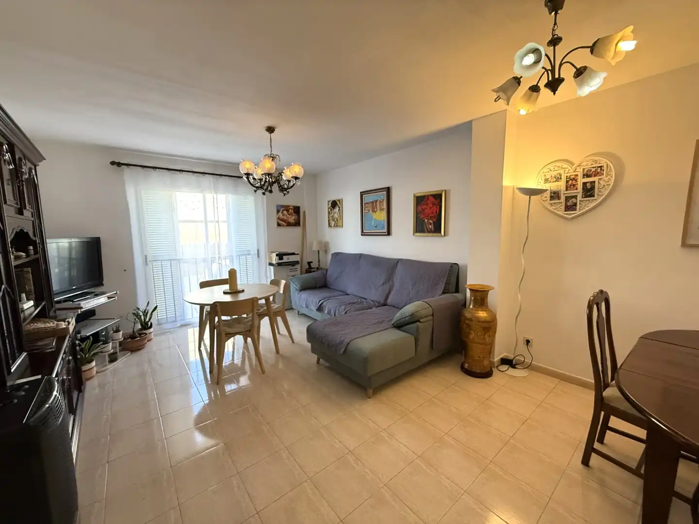 Wohnzimmer von Erdgeschoss zum Verkauf in Muro mit Abstellraum und Ofen