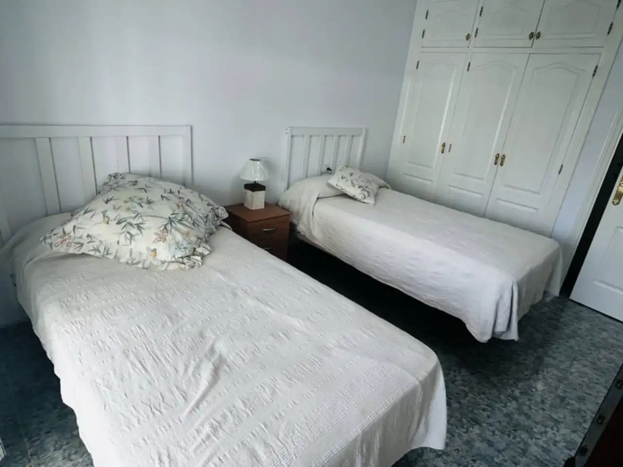 Habitación de Apartamento de alquiler en Almuñécar con Aire acondicionado, Terraza y Amueblado