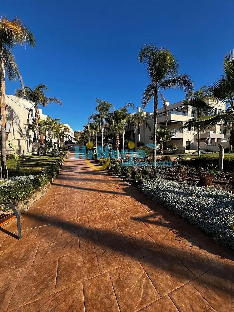 Apartment with pool for sale in Almayate, imagen 4