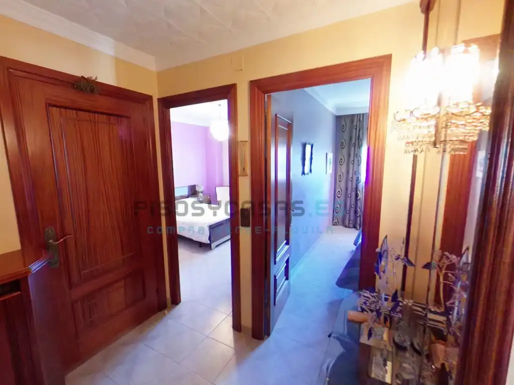 Casa con terraza en venta en Calle Democracia 4, imagen 56