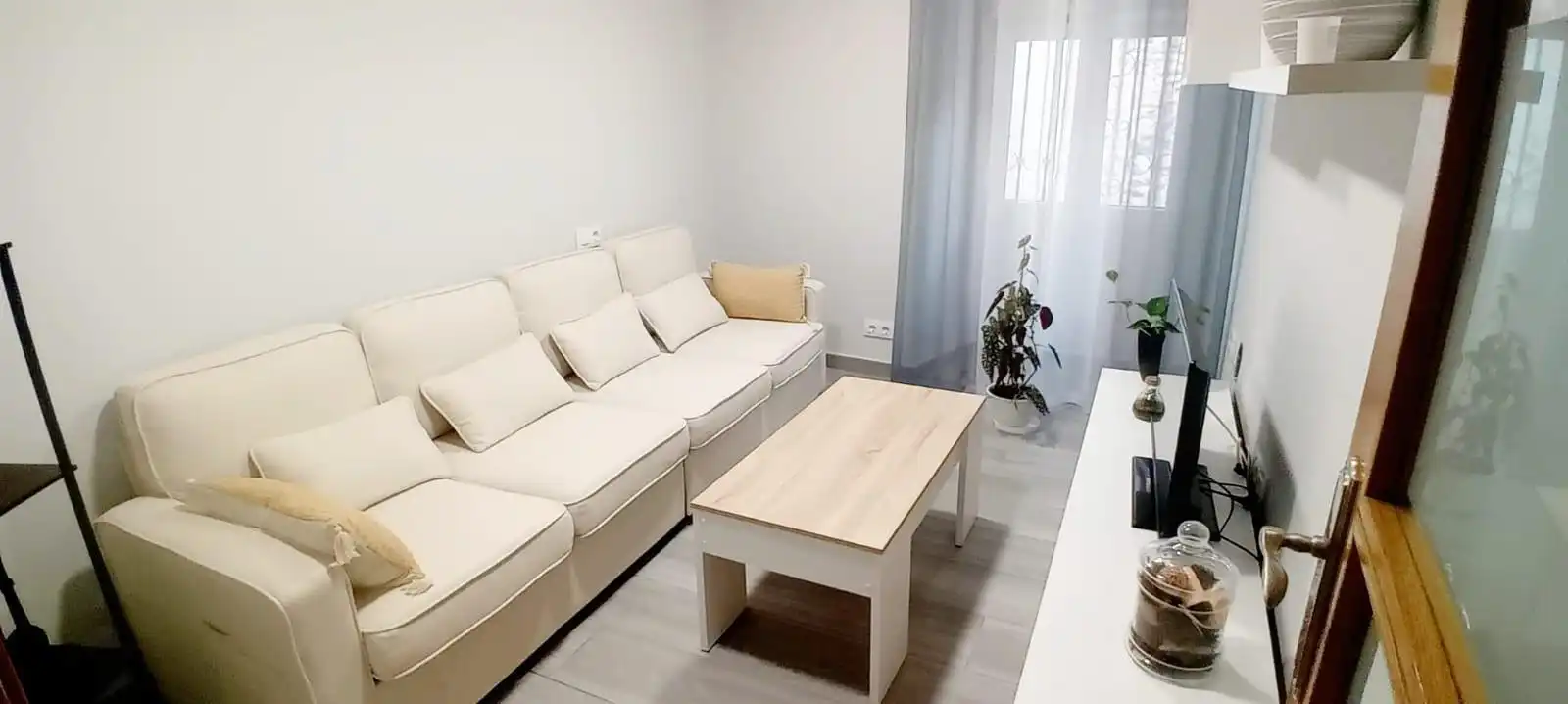 Sala d'estar de Casa o xalet en venda en Castropol amb Terrassa i Traster