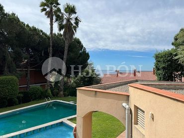 Casa con piscina en venta en Teià