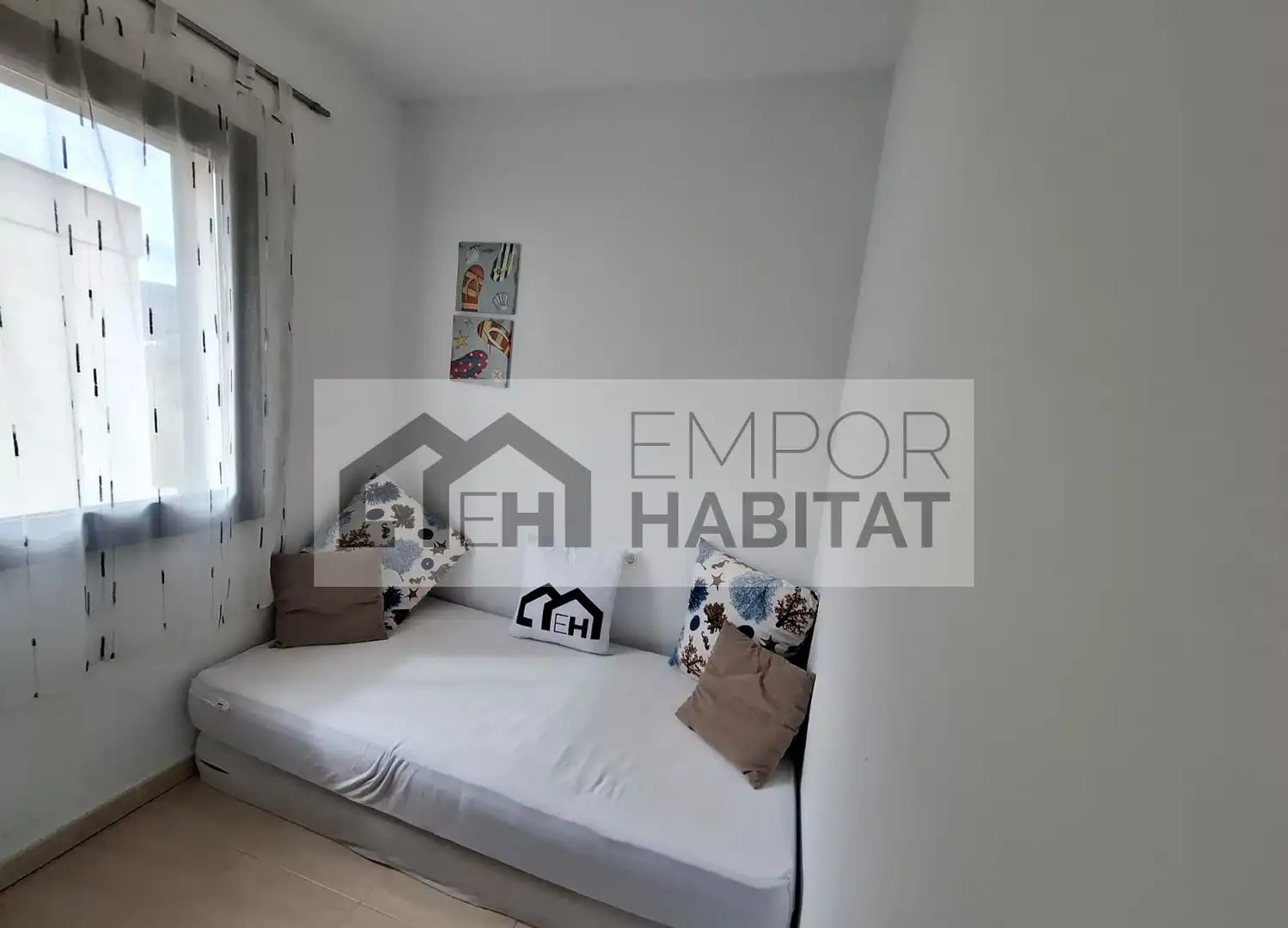 Bedroom of Apartments for sale in Llançà  with Air Conditioner, Terrace and Furnished