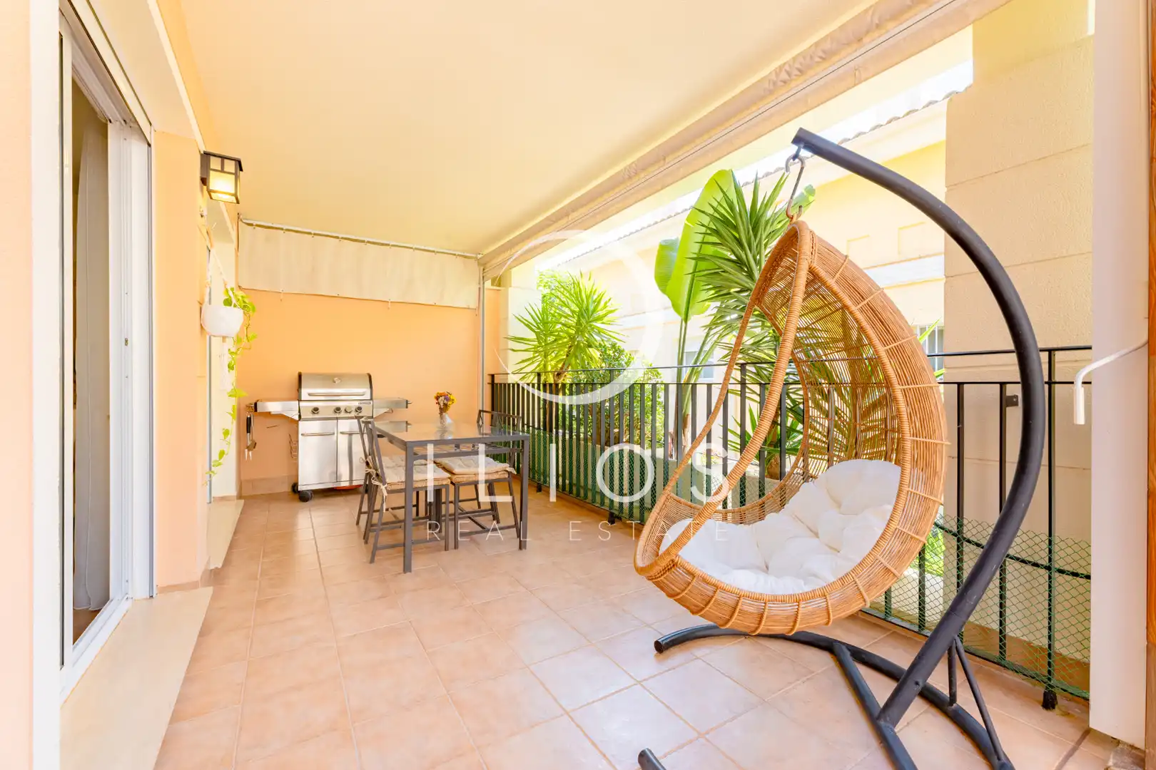 Terrasse von Wohnung zum Verkauf in Chiva mit Klimaanlage, Parkett und Terrasse