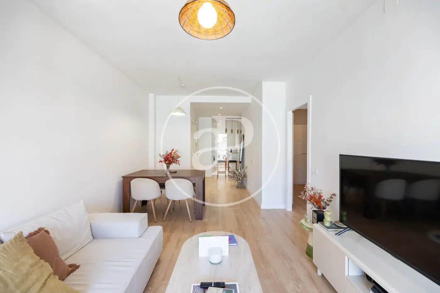 Sala d'estar de Pis en venda en Barcelona amb Aire condicionat i Terrassa