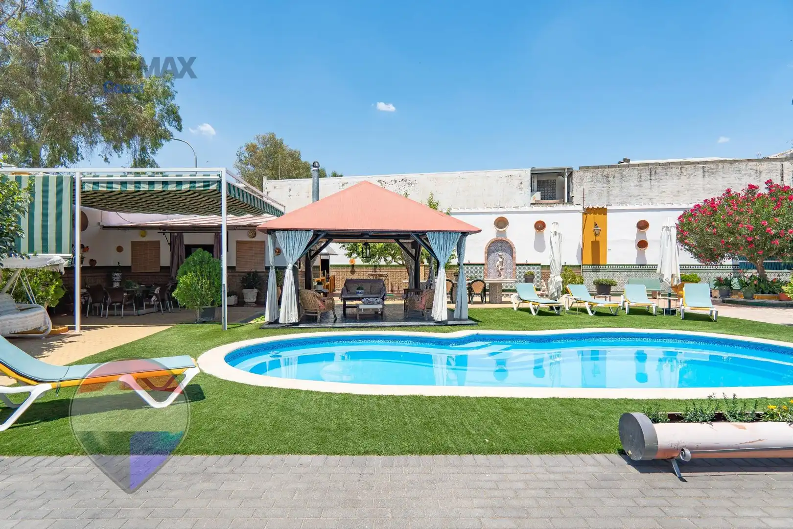 Swimming pool of Houses for sale in Cuevas Bajas  with Heating, Private garden and Swimming Pool