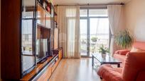 Living room of Flat for sale in  Barcelona Capital  with Balcony