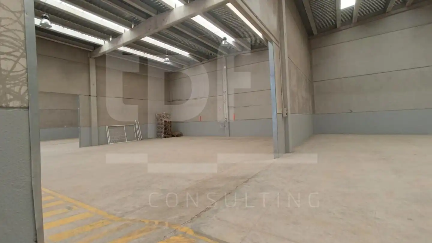 Industrial building to rent in Avinguda dels Fusters, imagen 8