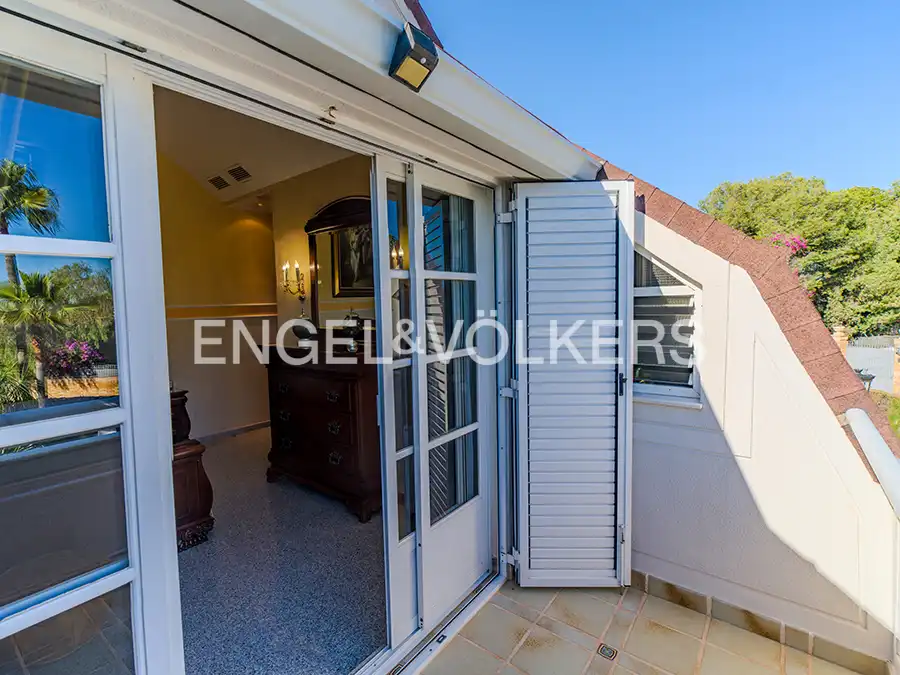 Balcony of Houses for sale in San Vicente del Raspeig / Sant Vicent del Raspeig  with Air Conditioner, Heating and Private garden