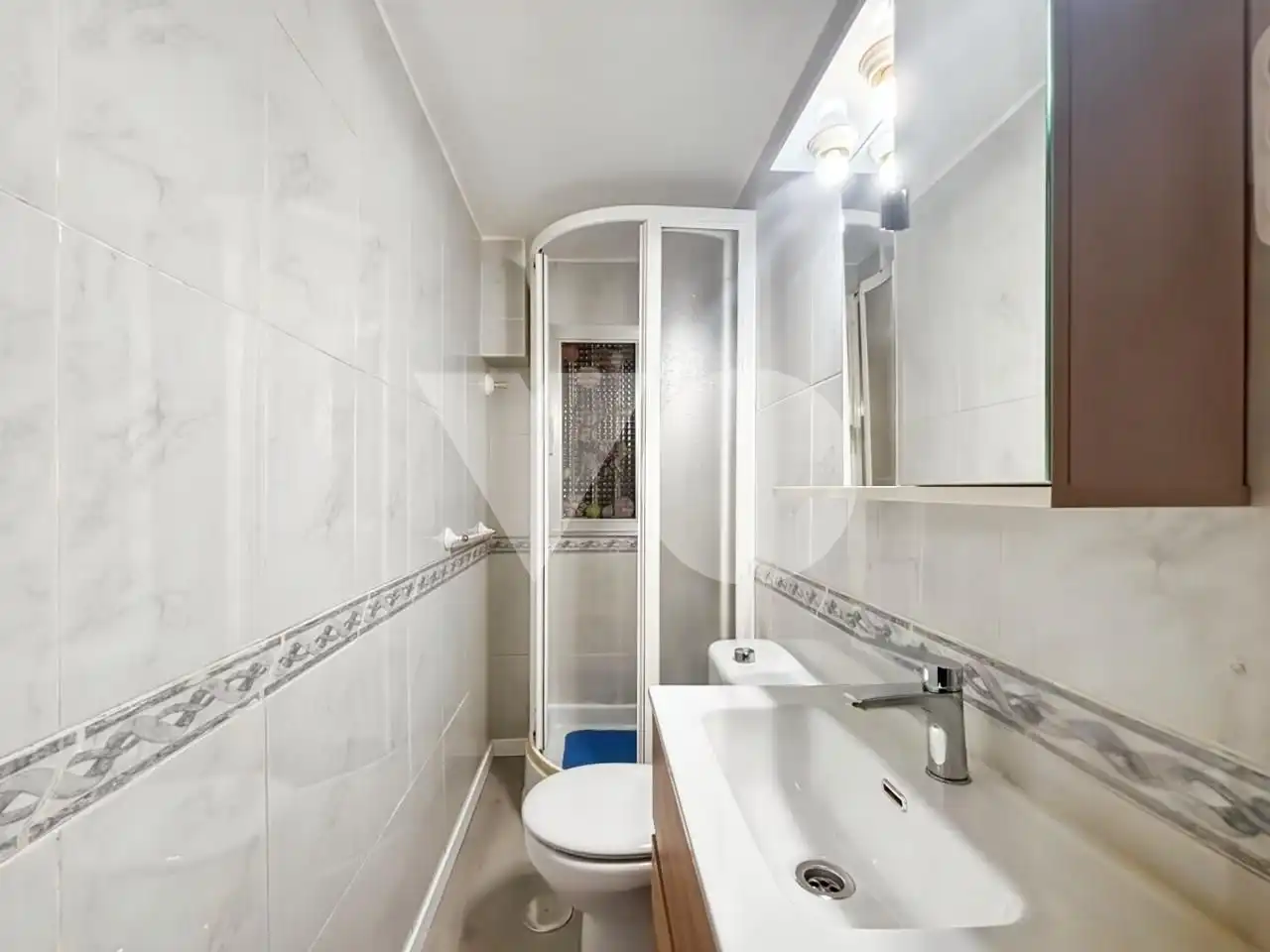 Baño de Apartamento de alquiler en Madrid con Aire acondicionado y Calefacción