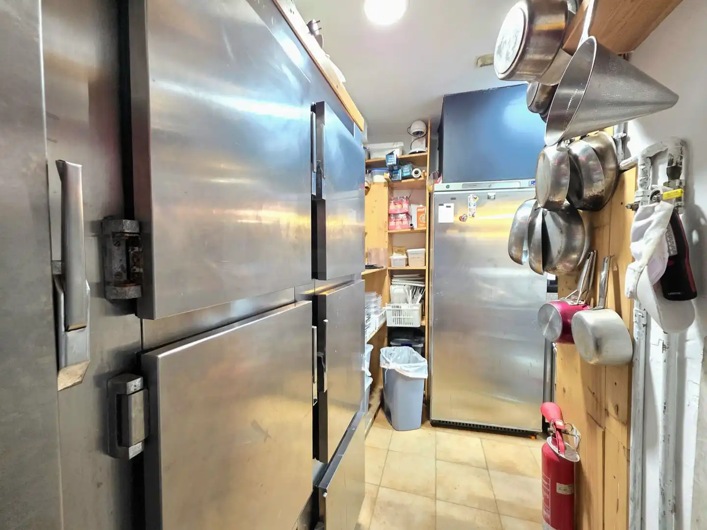 Kitchen of Commercial properties for rent in Sant Martí
