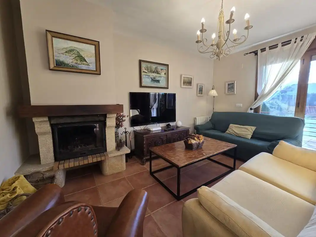 Sala de estar de Casa o chalet en venta en Llanes con Calefacción y Terraza