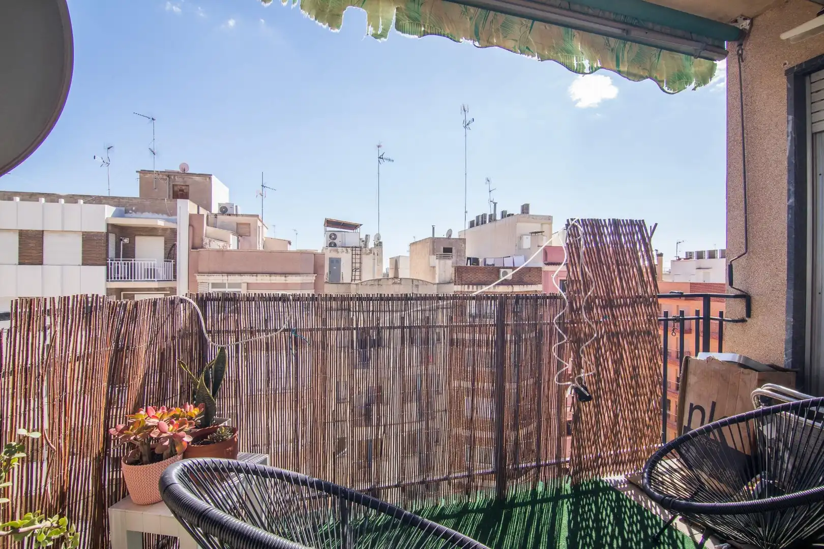 Terraza de Piso en venta en Elche / Elx con Aire acondicionado y Balcón