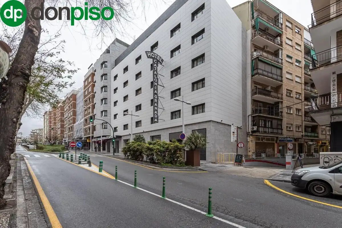Vista exterior de Piso en venta en Granada con Amueblado