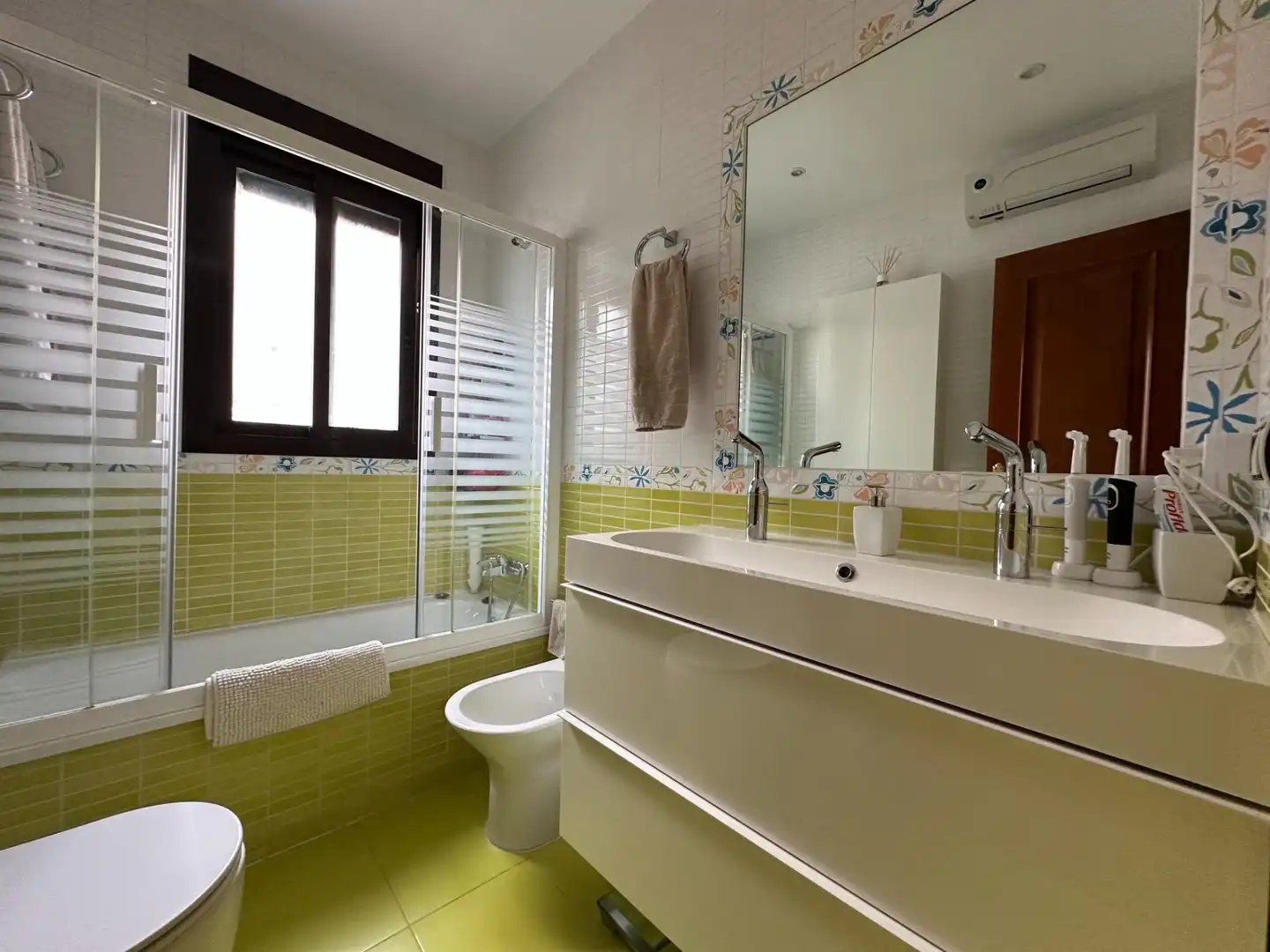 Bathroom of Flat for sale in Antequera  with Air Conditioner and Balcony