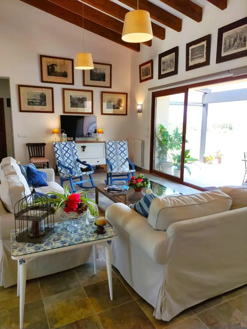 Wohnzimmer von Country house zum Verkauf in Muro mit Klimaanlage, Heizung und Privatgarten