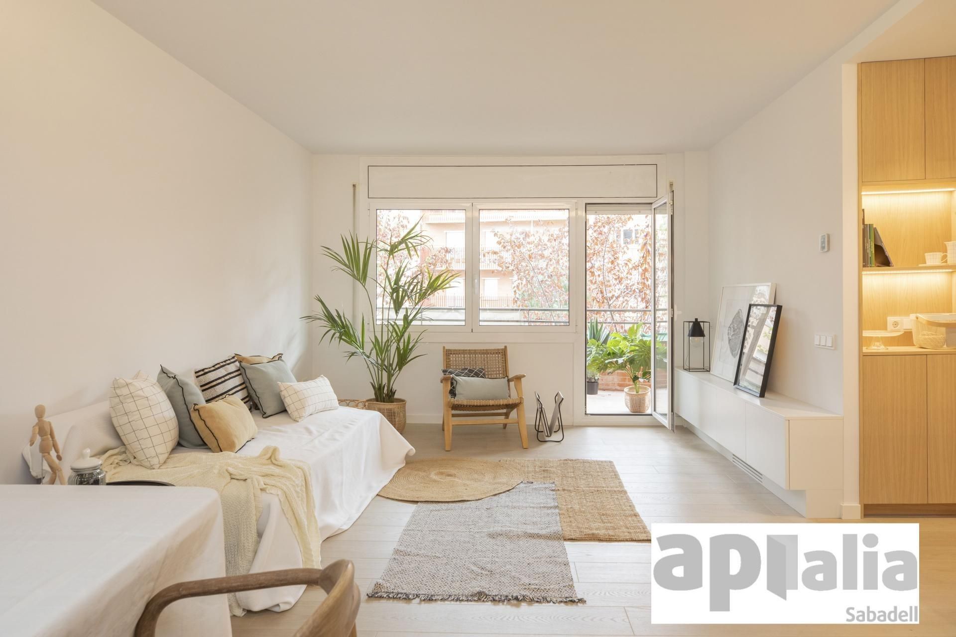 Bedroom of Flat for sale in Castellar del Vallès  with Parquet flooring and Balcony