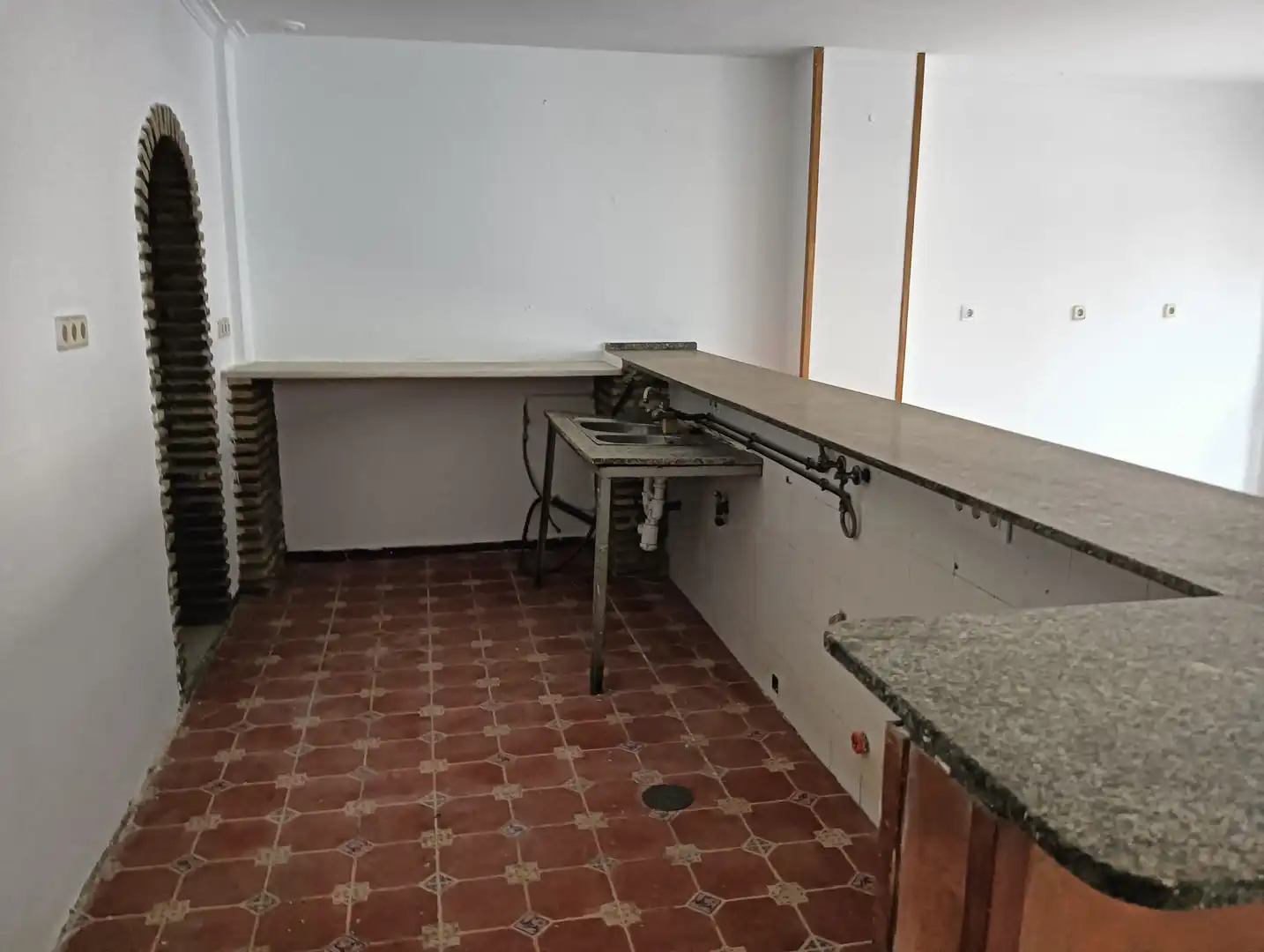 Locale commerciale in affitto a Calle Escultor Antonio Acuña 4, imagen 10